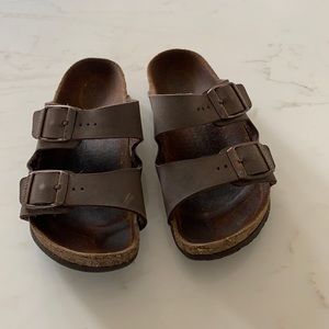 Kids Brown Birkenstocks